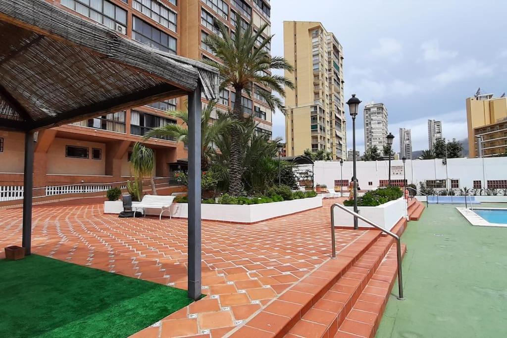 Benidorm Gemelos II One, Impresionante Vista Bagian luar foto